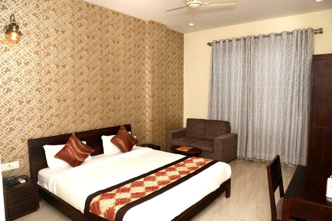 Hotel The Grand Kukas Jaipur Bagian luar foto